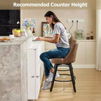 Tabourets de bar pivotants modernes à hauteur de comptoir avec assise rembourrée, pieds en bois et repose-pieds pour îlot de cuisine, salle à manger, bar à la maison